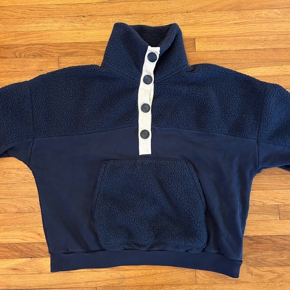 Crew Teddy Sherpa Pullover - Picture 2 of 4